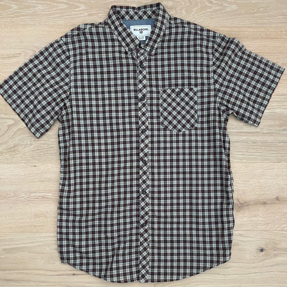 Billabong S/S Button Down Large Brown Plaid